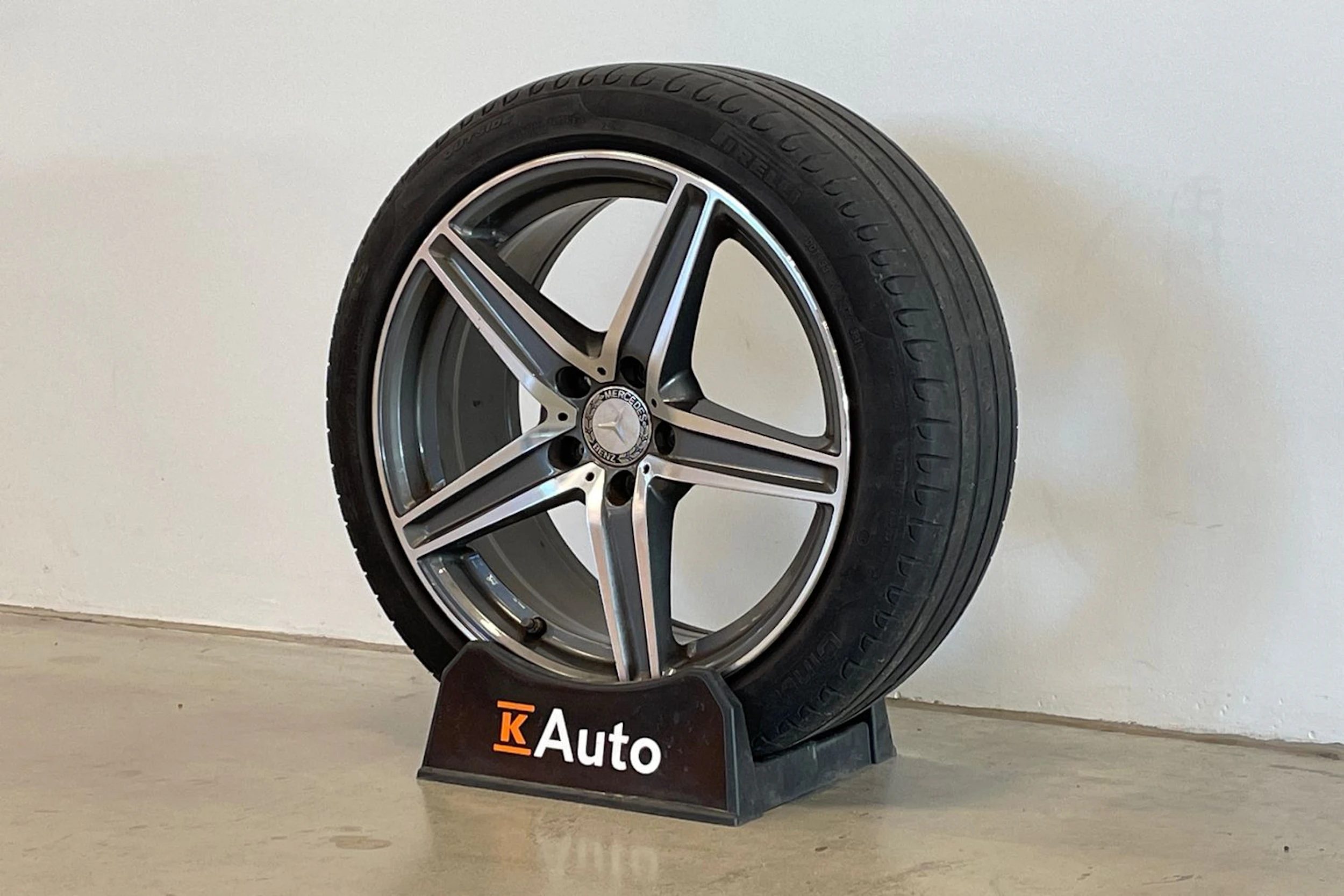 valkoinen Mercedes-Benz A 2019 kuva 10.