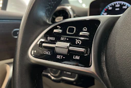 valkoinen Mercedes-Benz A 2019 kuva 15.