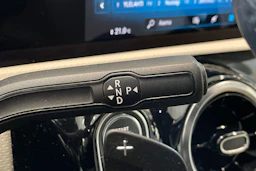 valkoinen Mercedes-Benz A 2019 kuva 16.