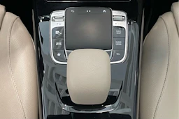 valkoinen Mercedes-Benz A 2019 kuva 21.
