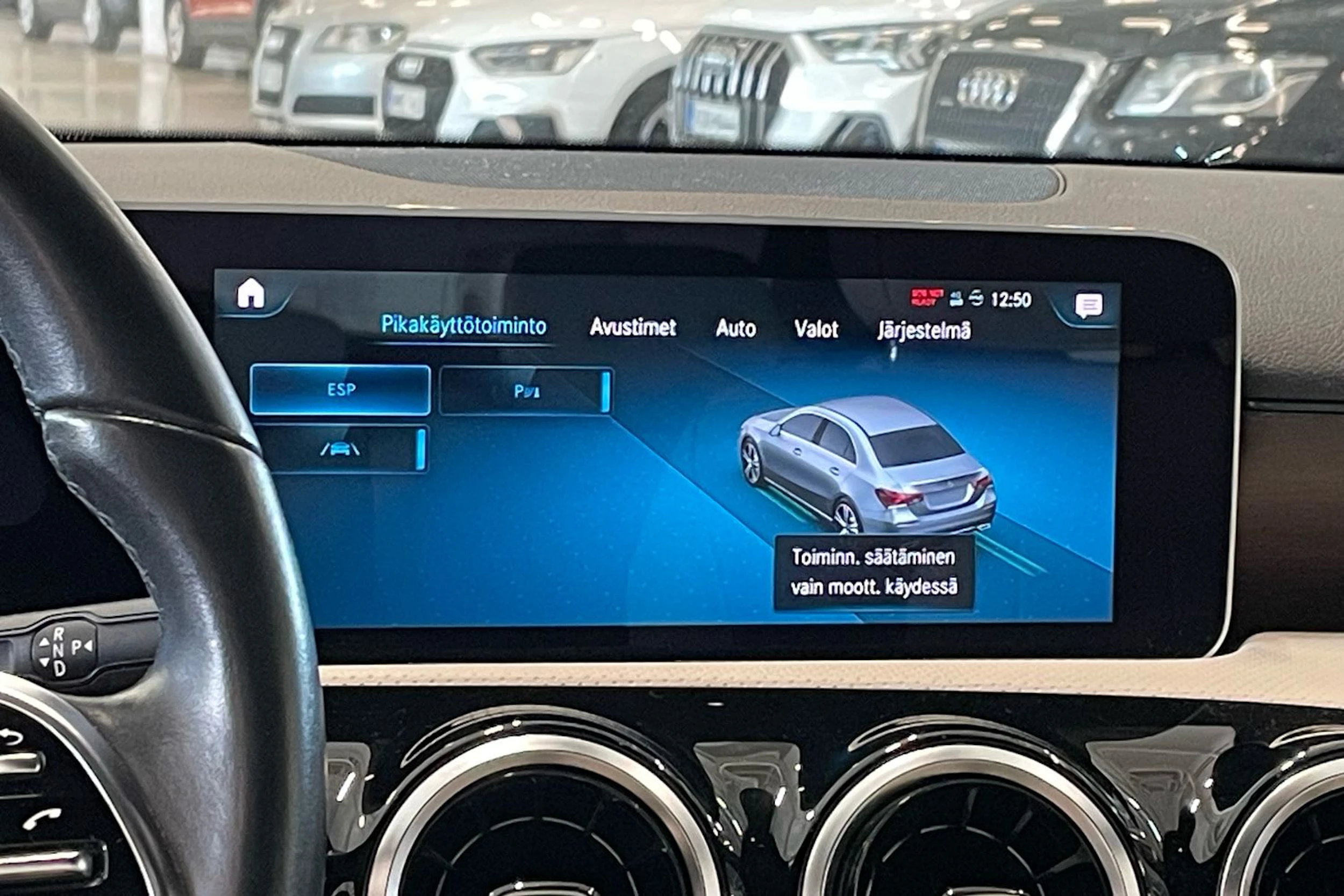 valkoinen Mercedes-Benz A 2019 kuva 25.