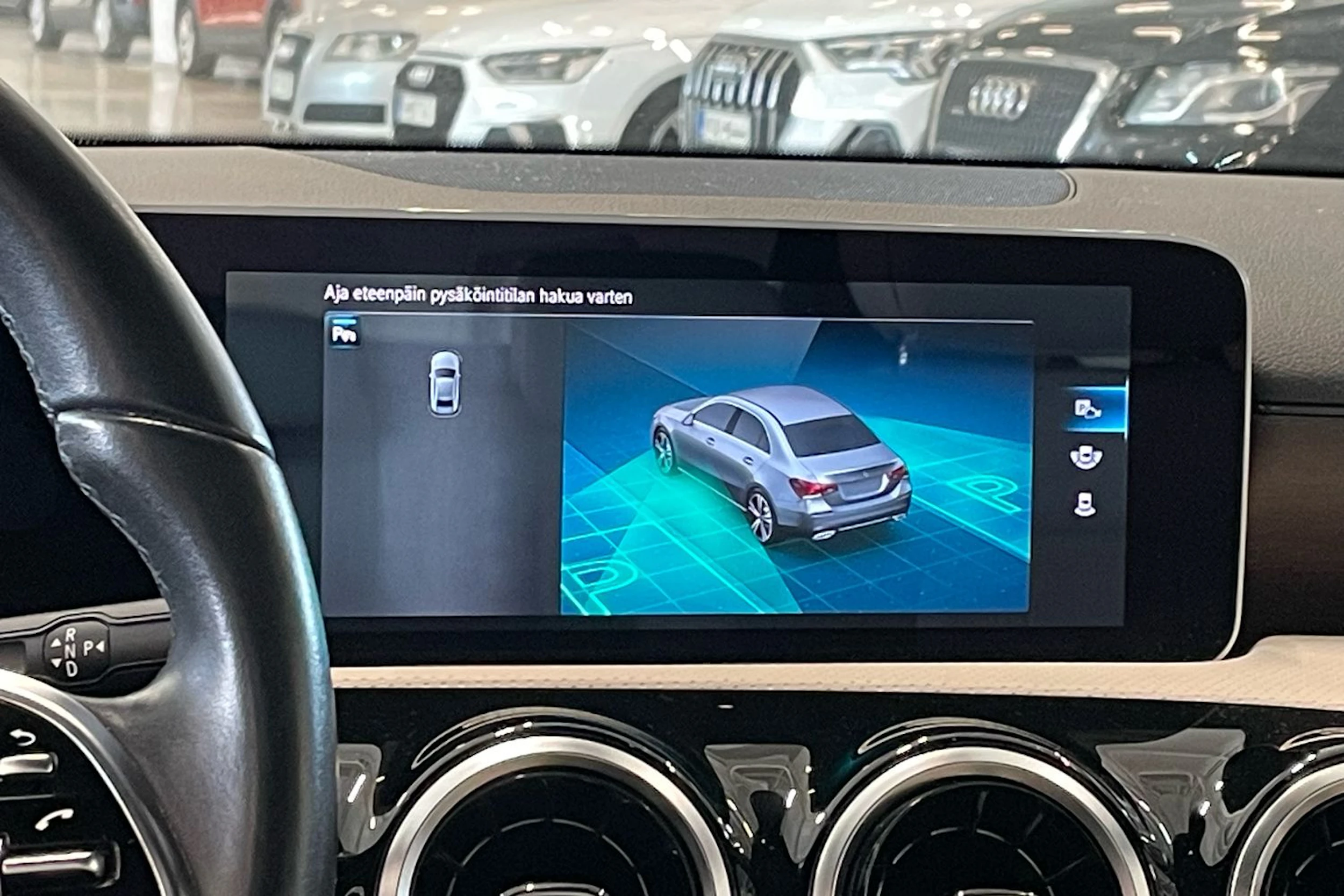 valkoinen Mercedes-Benz A 2019 kuva 26.