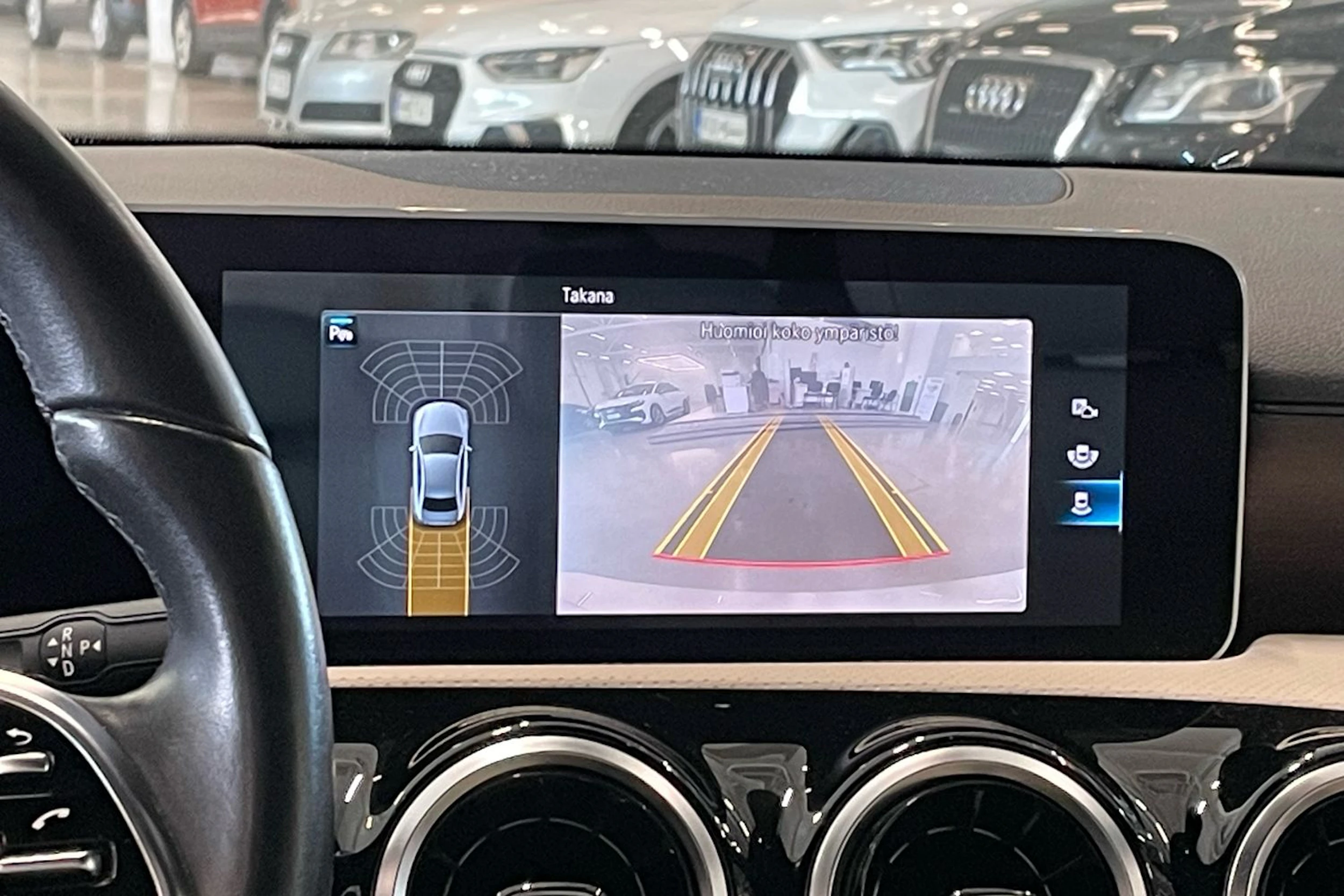 valkoinen Mercedes-Benz A 2019 kuva 29.