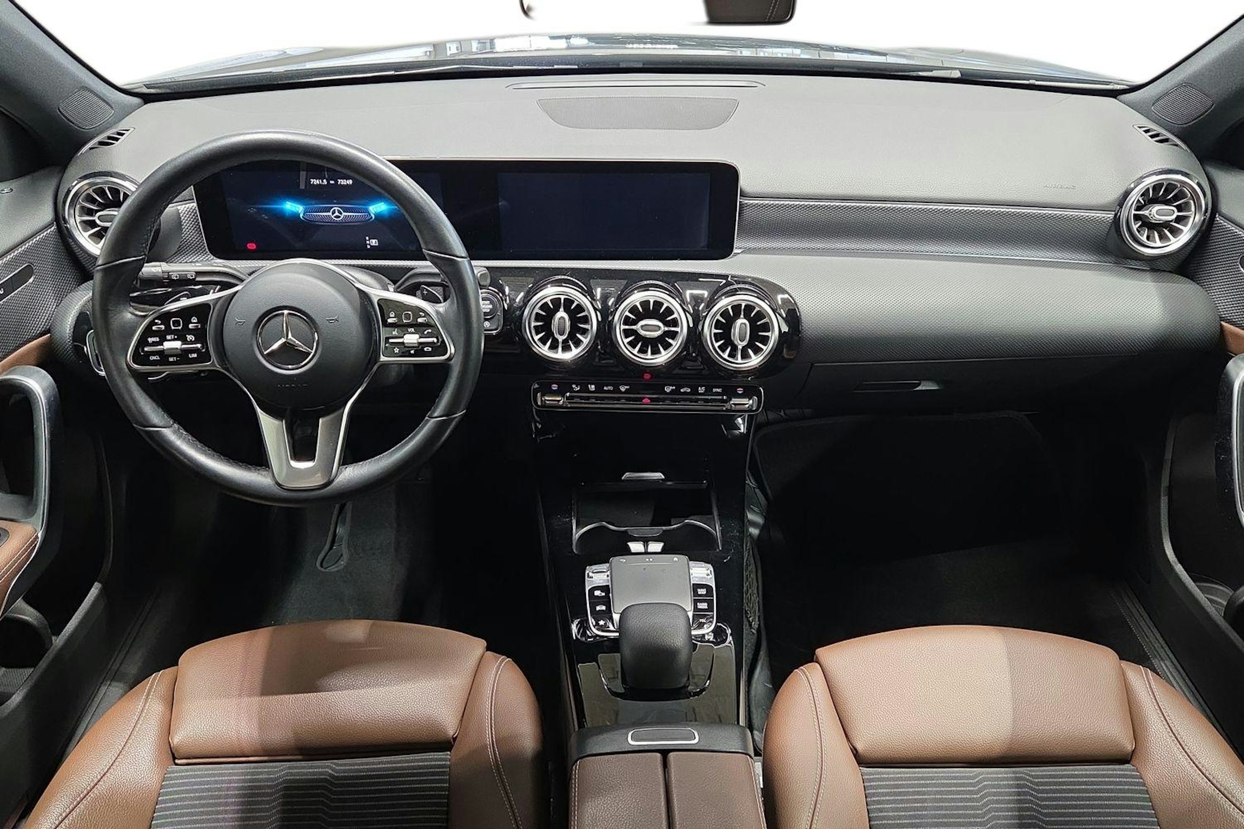 Musta Mercedes-Benz A 2019 kuva 7.