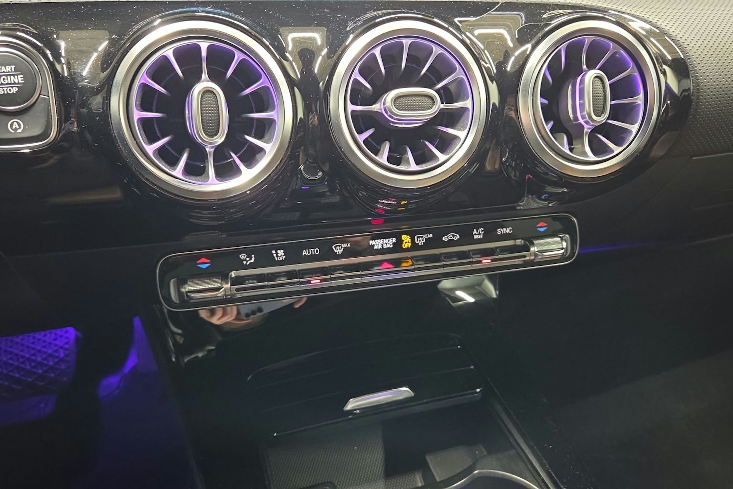 Musta Mercedes-Benz A 2019 kuva 18.