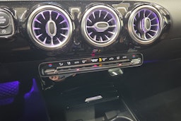 Musta Mercedes-Benz A 2019 kuva 18.