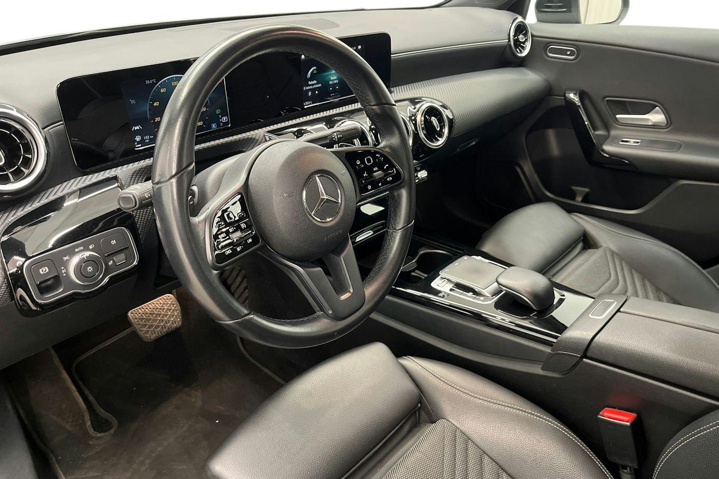 musta Mercedes-Benz A 2019 kuva 7.