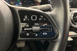 musta Mercedes-Benz A 2019 kuva 13.