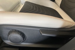 Valkoinen Mercedes-Benz A 2019 kuva 13.