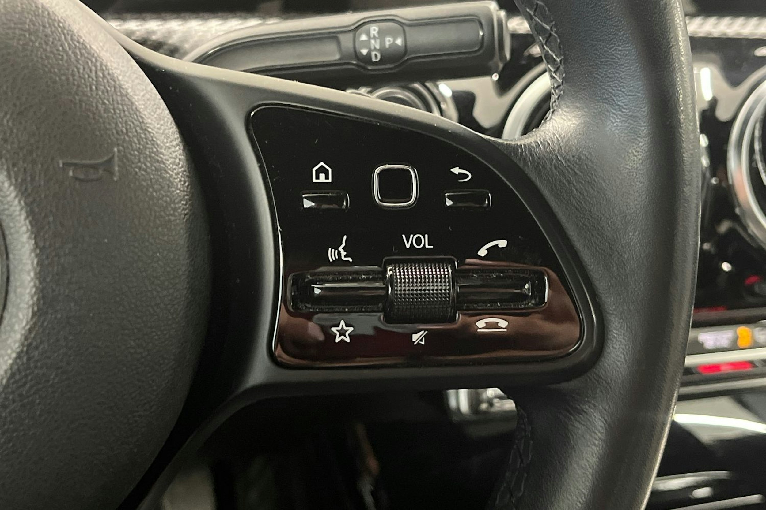 Valkoinen Mercedes-Benz A 2019 kuva 15.