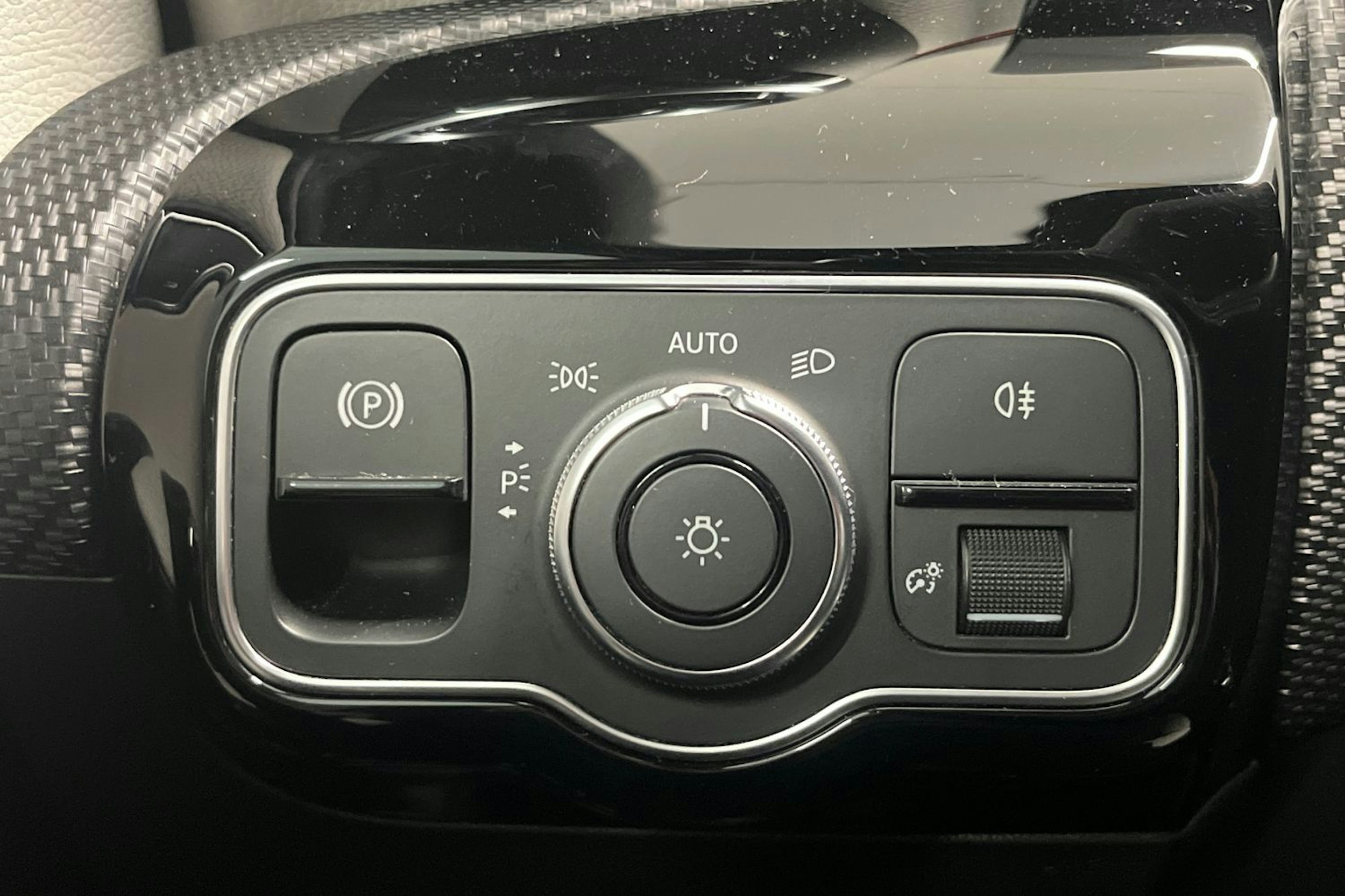 Valkoinen Mercedes-Benz A 2019 kuva 18.