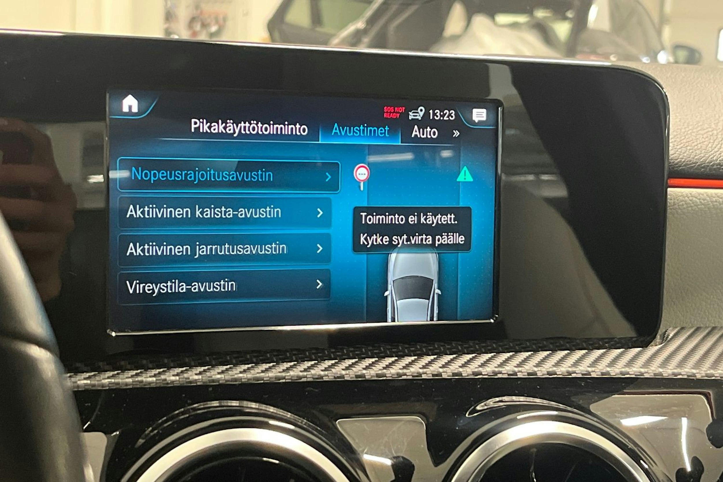 Valkoinen Mercedes-Benz A 2019 kuva 21.