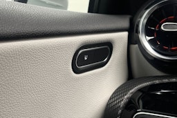 Valkoinen Mercedes-Benz A 2019 kuva 23.