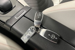 Valkoinen Mercedes-Benz A 2019 kuva 25.