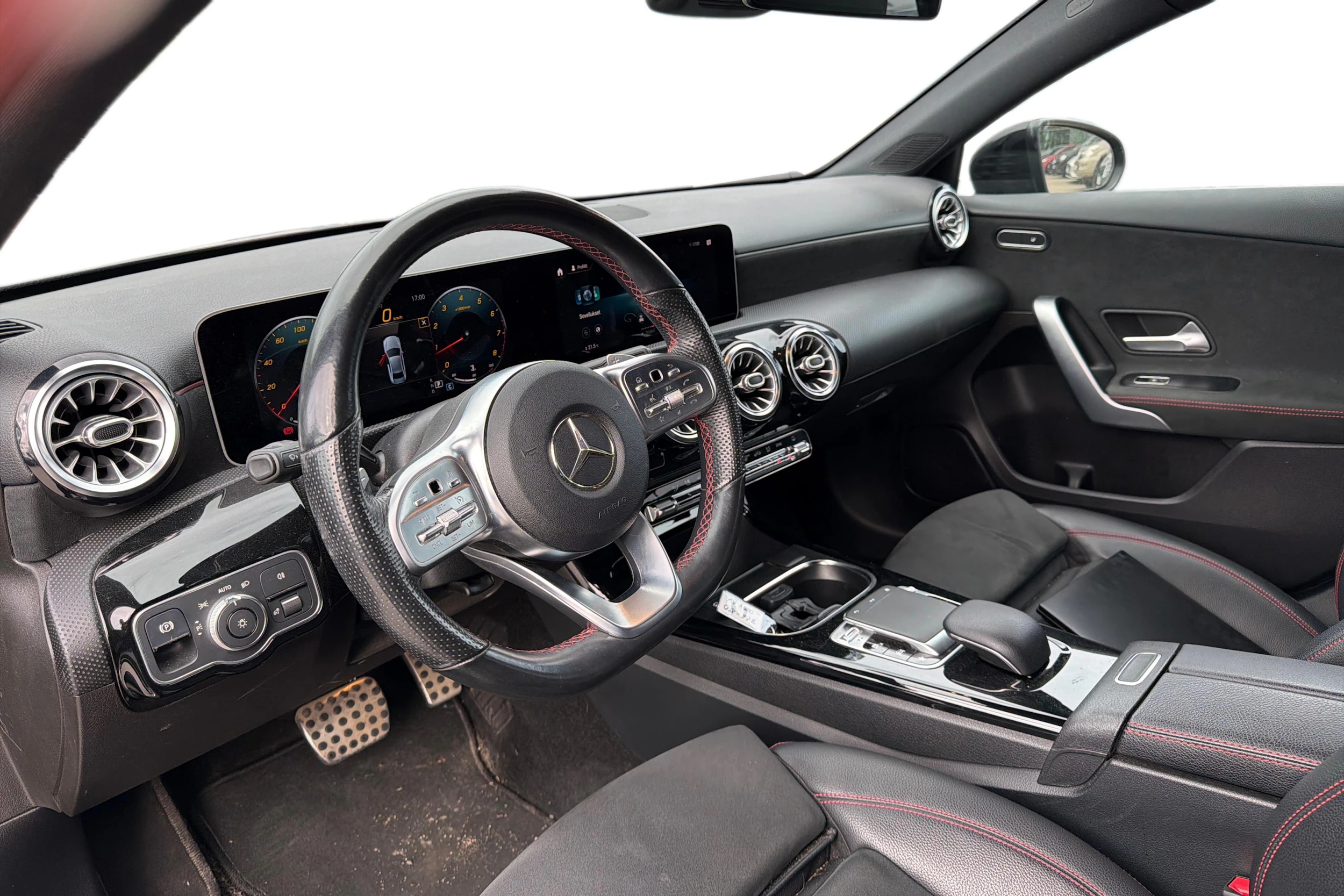 harmaa Mercedes-Benz A 2019 kuva 3.