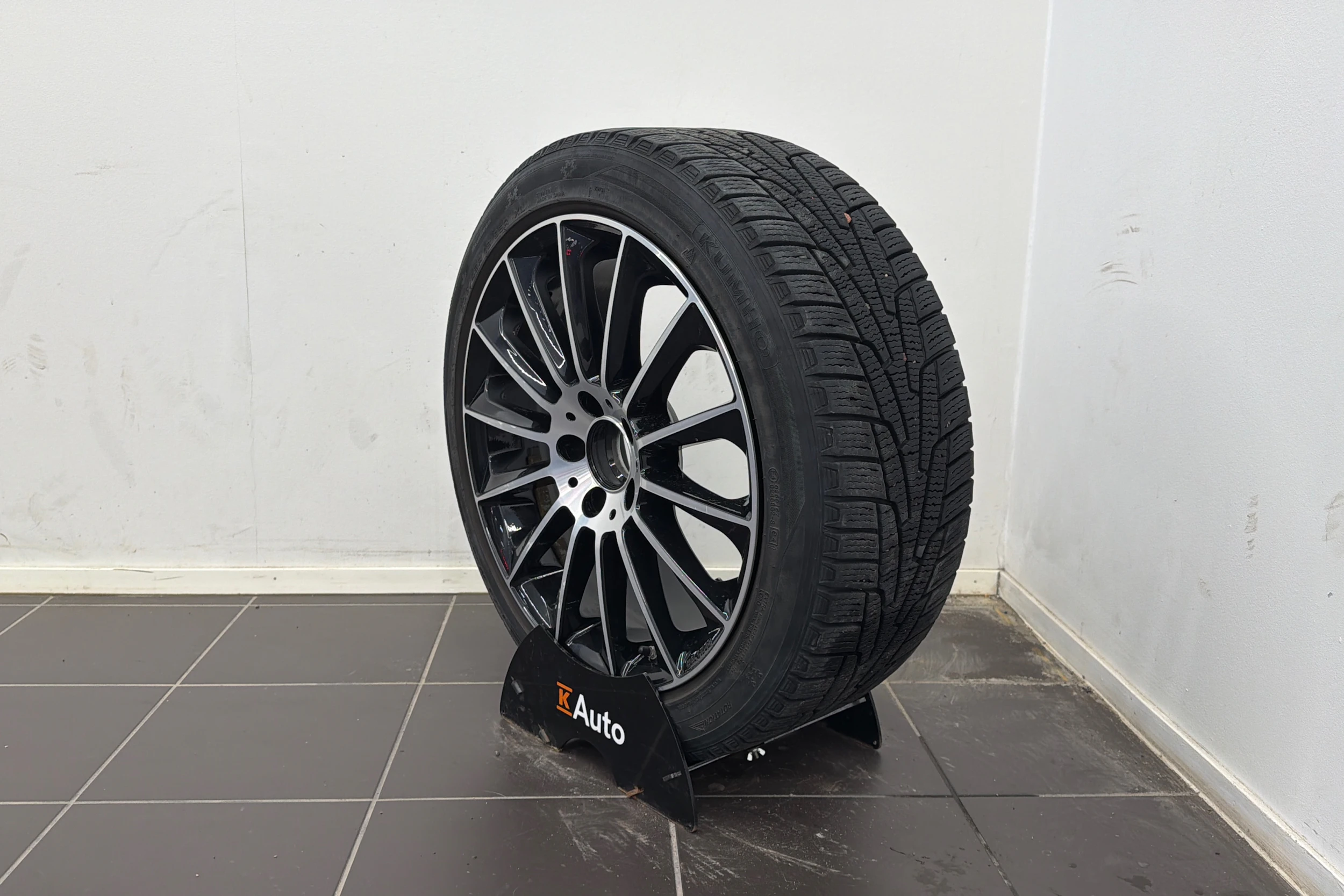 harmaa Mercedes-Benz A 2019 kuva 13.