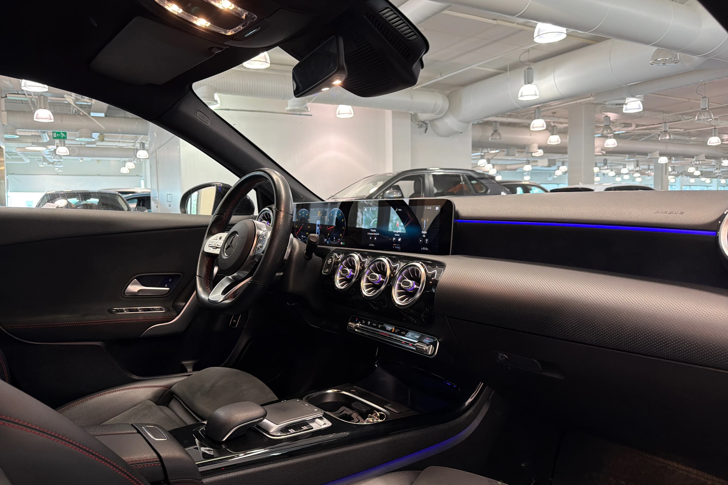 harmaa Mercedes-Benz A 2019 kuva 17.