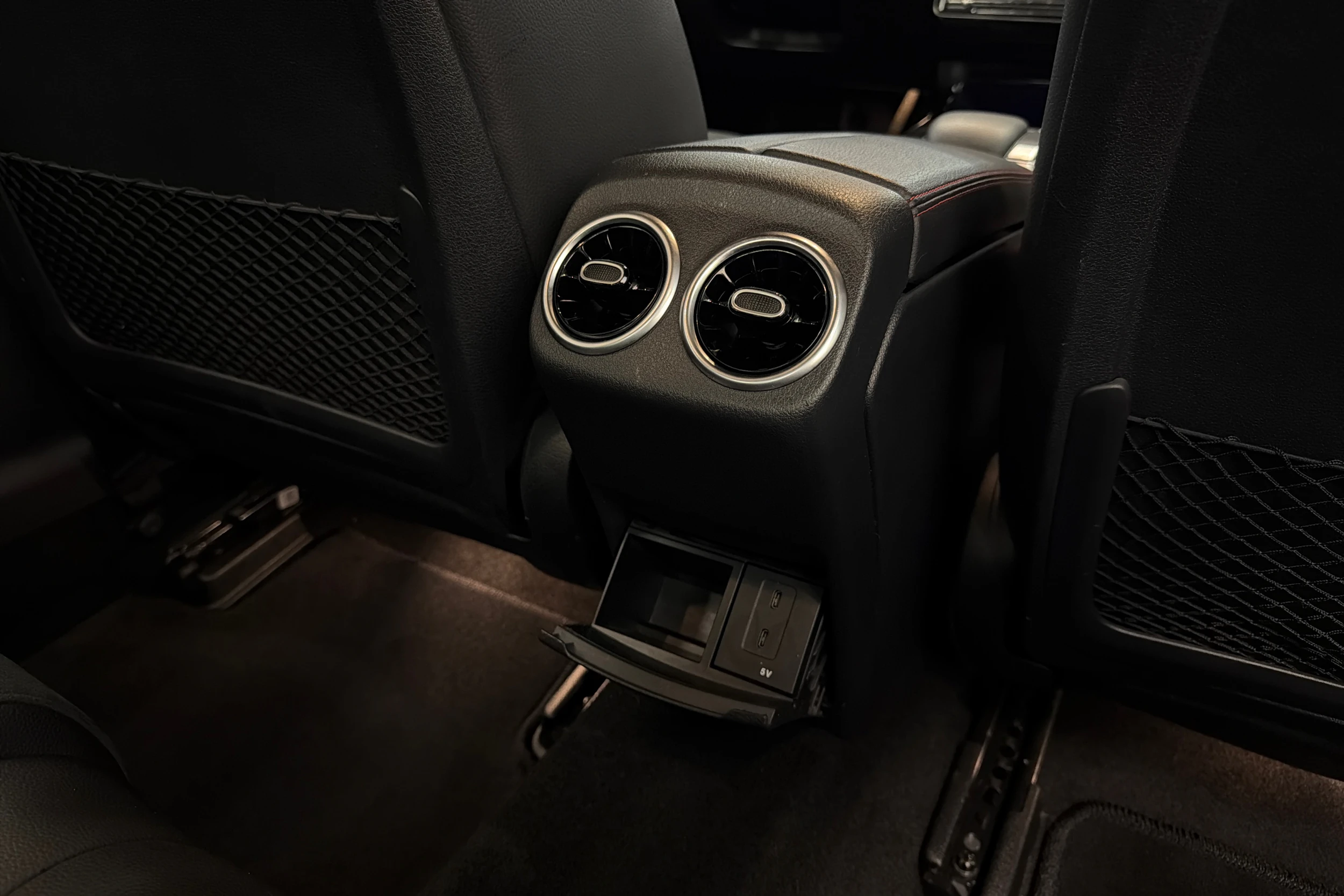 harmaa Mercedes-Benz A 2019 kuva 18.