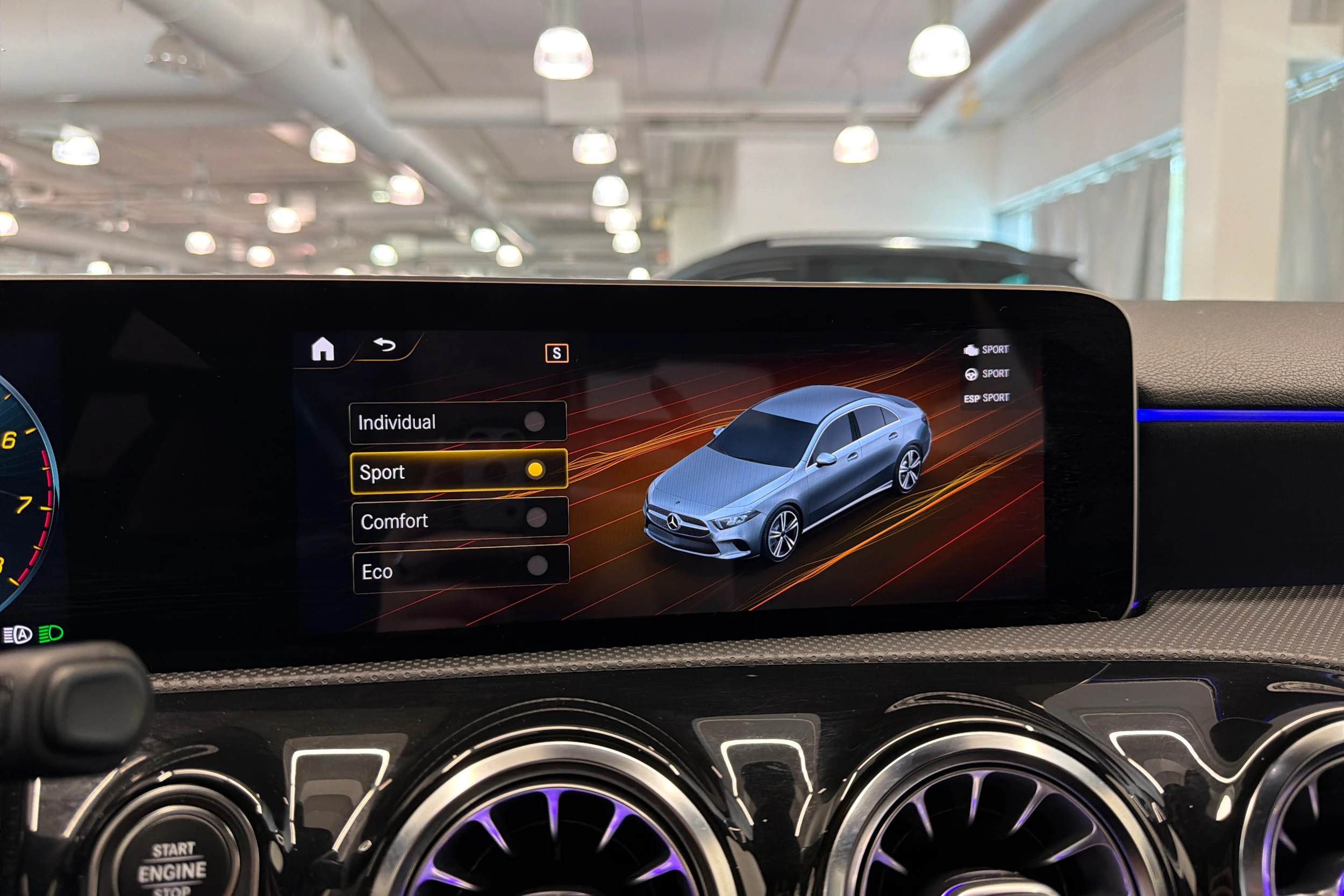 harmaa Mercedes-Benz A 2019 kuva 32.