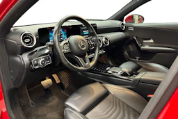 punainen Mercedes-Benz A 2019 kuva 6.