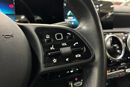 punainen Mercedes-Benz A 2019 kuva 14.