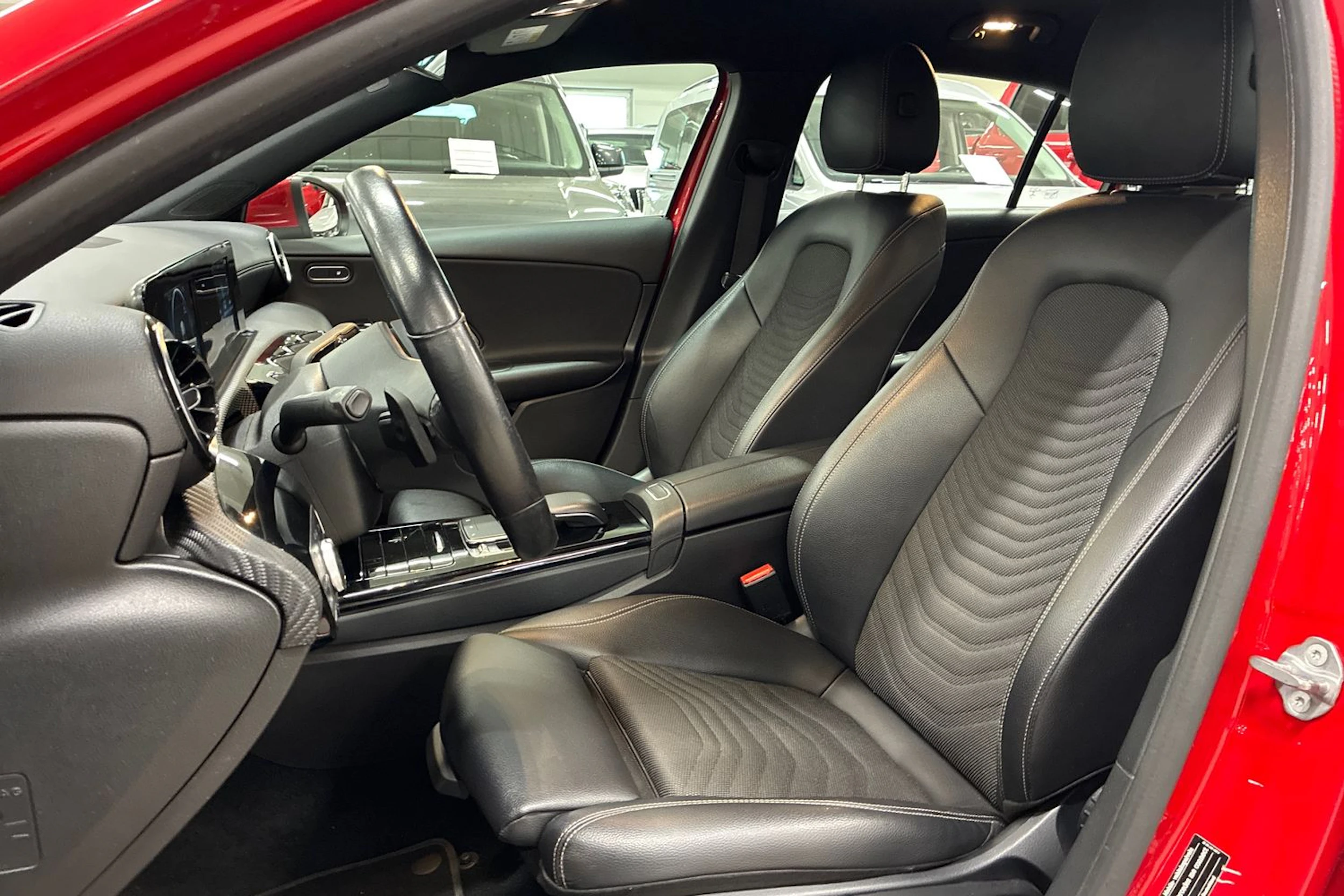 punainen Mercedes-Benz A 2019 kuva 21.