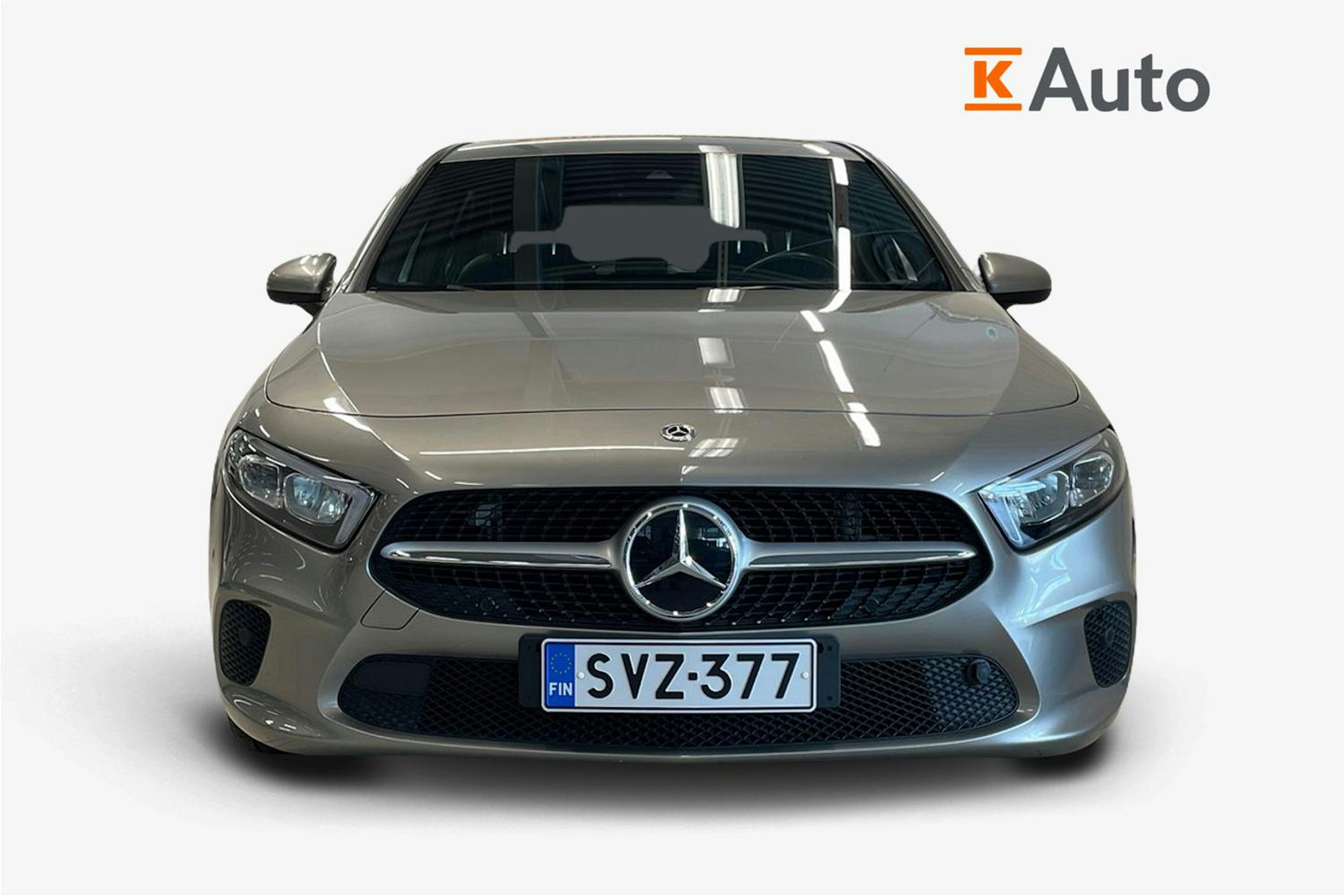 Harmaa Mercedes-Benz A 2019 kuva 4.