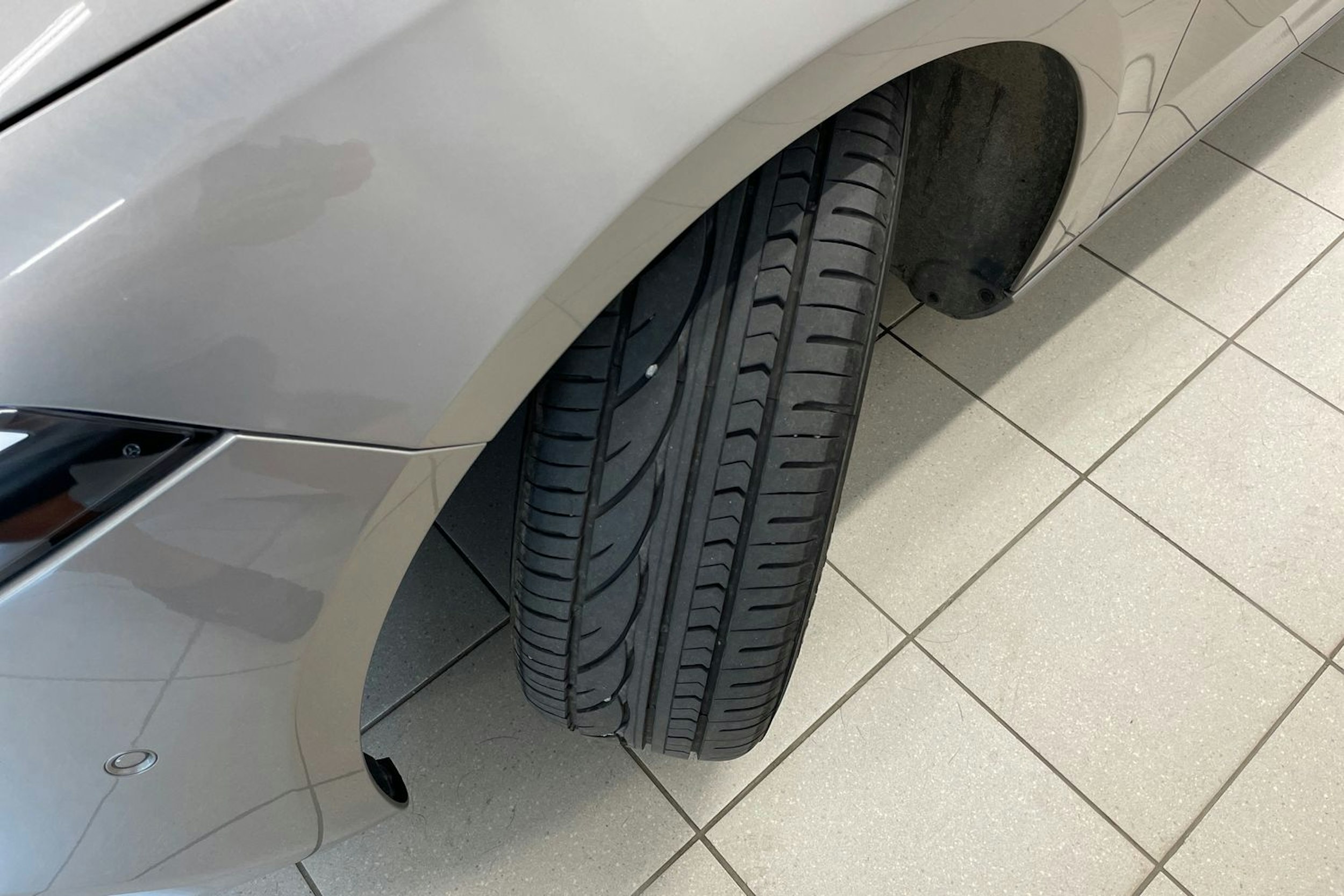 Harmaa Mercedes-Benz A 2019 kuva 10.