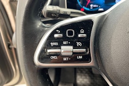 Harmaa Mercedes-Benz A 2019 kuva 13.