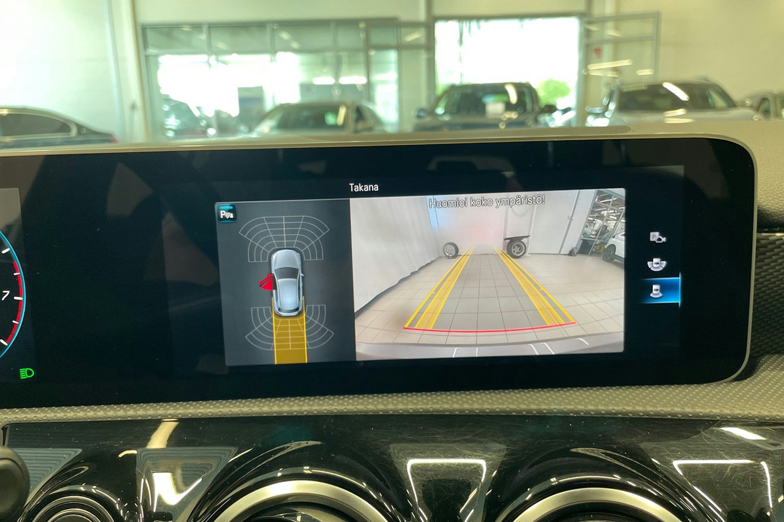 Harmaa Mercedes-Benz A 2019 kuva 15.