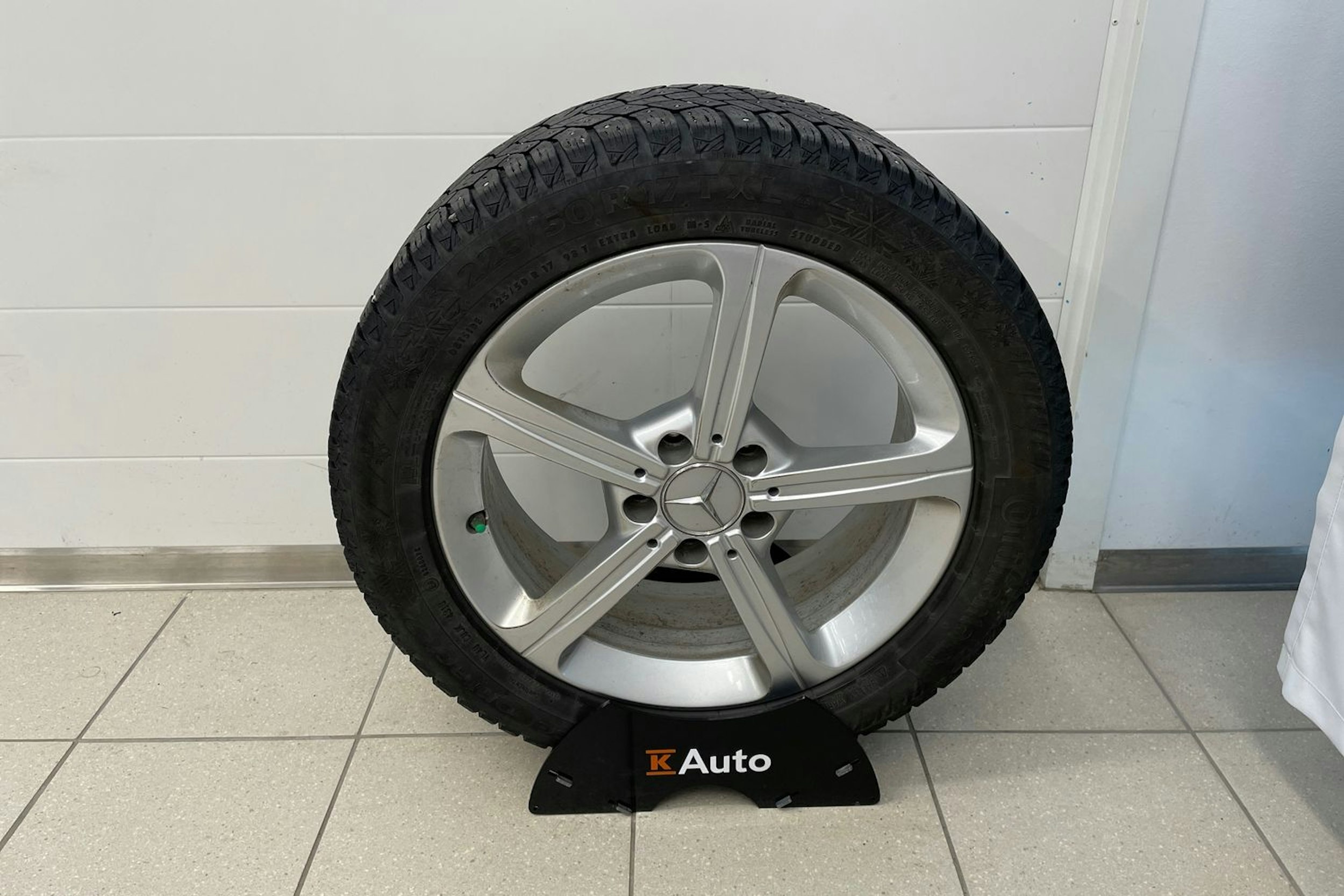 Harmaa Mercedes-Benz A 2019 kuva 18.