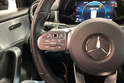 musta Mercedes-Benz A 2019 kuva 14.