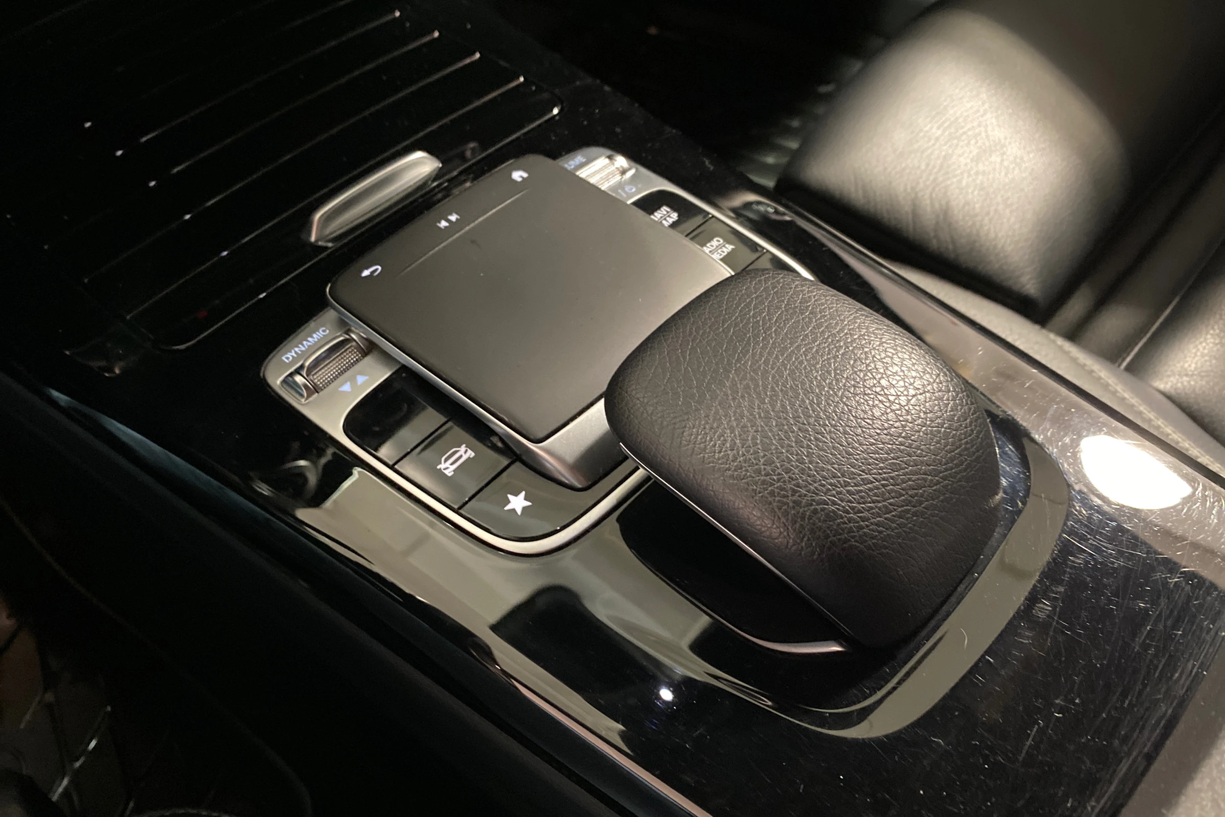 musta Mercedes-Benz A 2019 kuva 17.