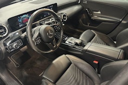 musta Mercedes-Benz A 2020 kuva 3.