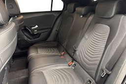 musta Mercedes-Benz A 2020 kuva 8.