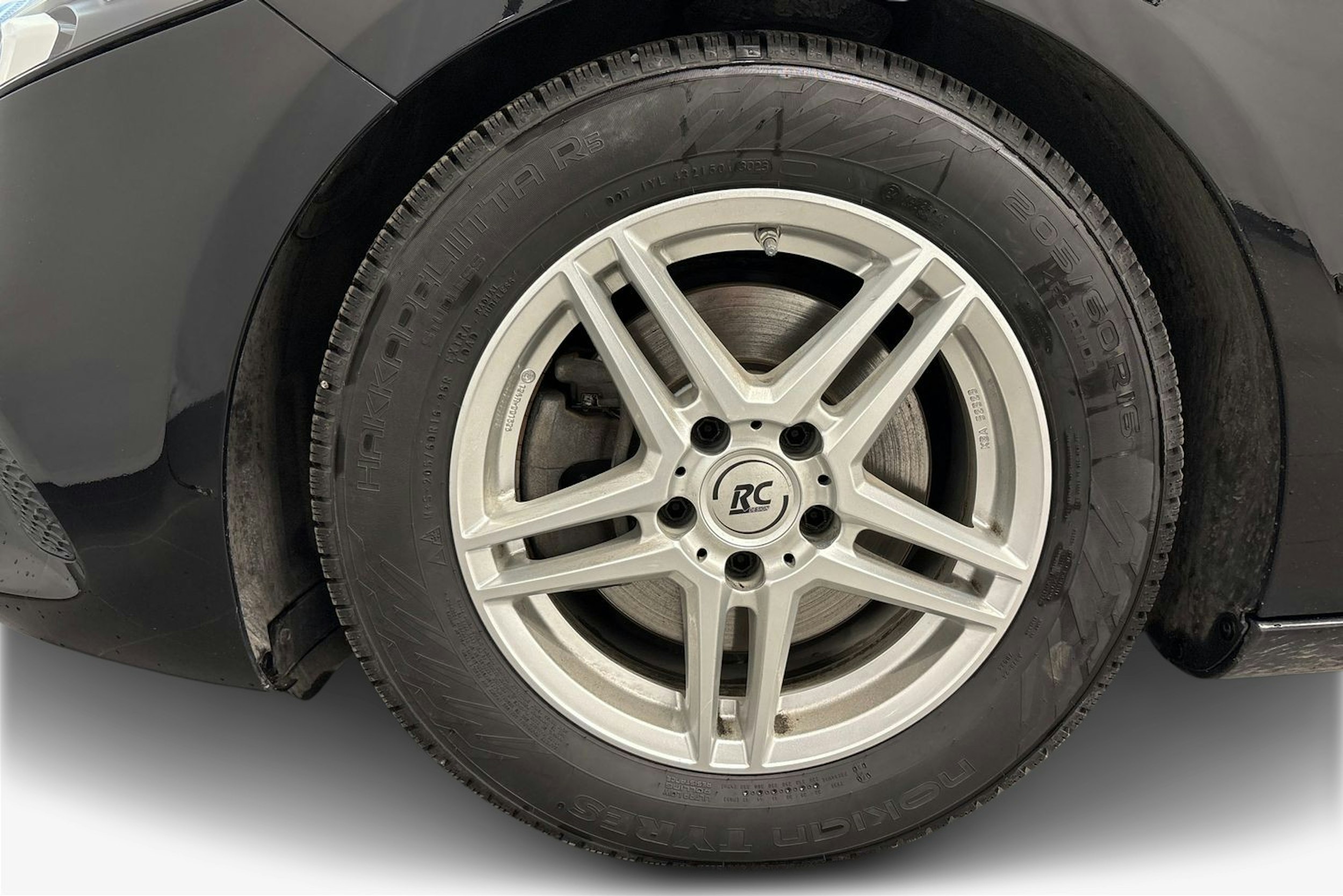 musta Mercedes-Benz A 2020 kuva 9.