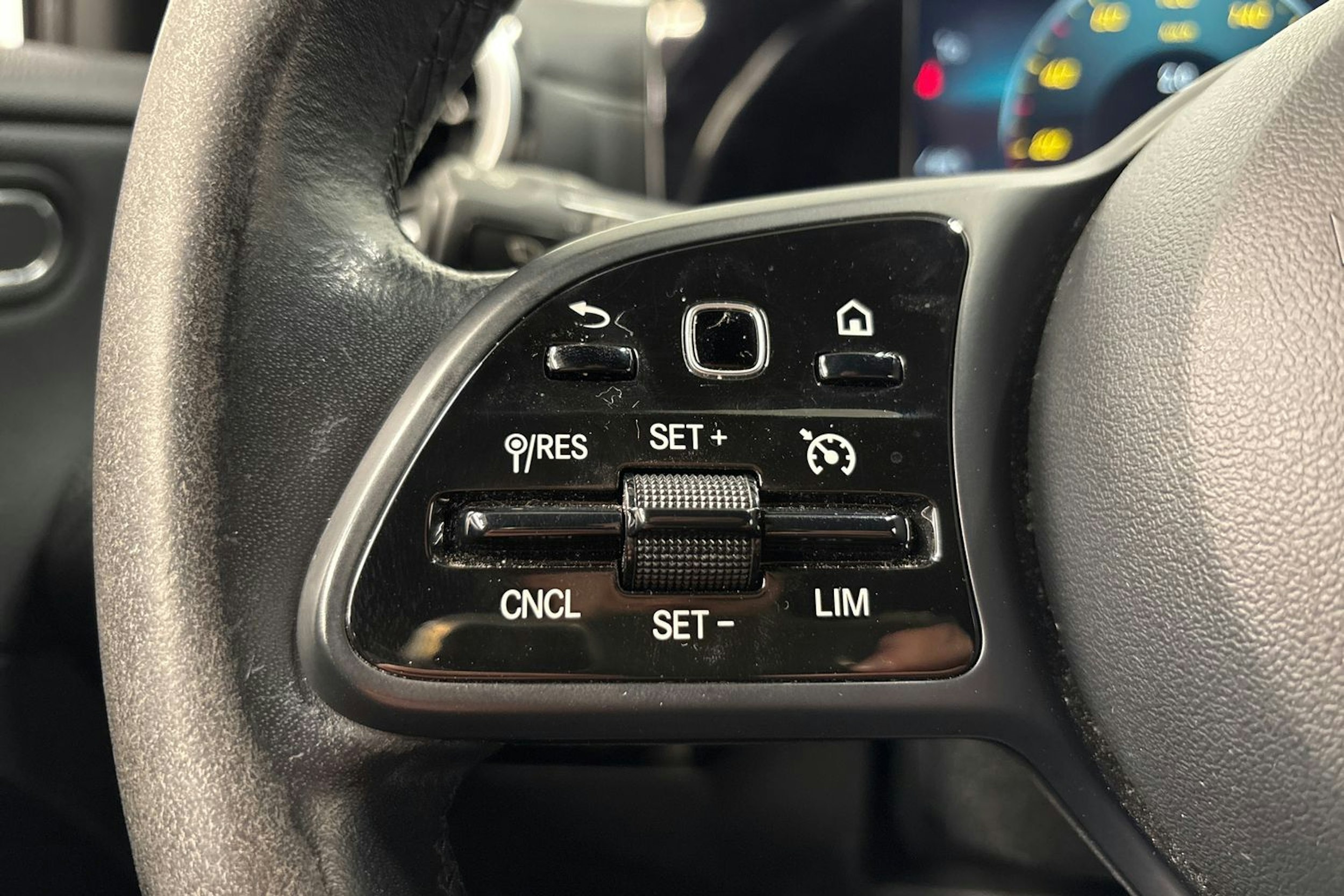 musta Mercedes-Benz A 2020 kuva 16.