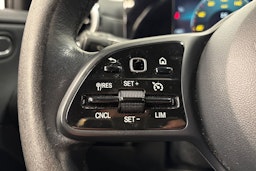 musta Mercedes-Benz A 2020 kuva 16.