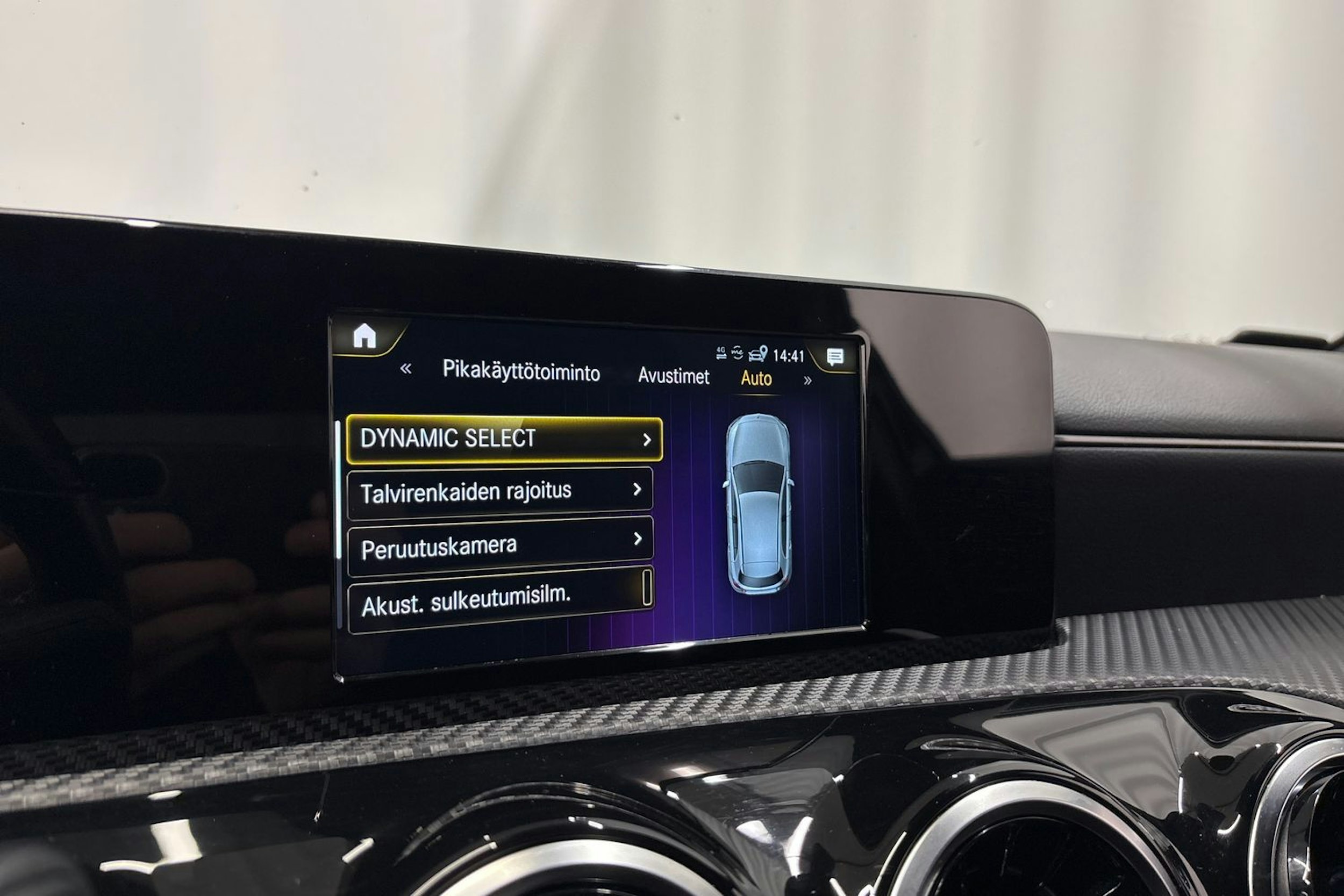 musta Mercedes-Benz A 2020 kuva 21.