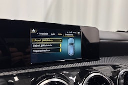 musta Mercedes-Benz A 2020 kuva 22.