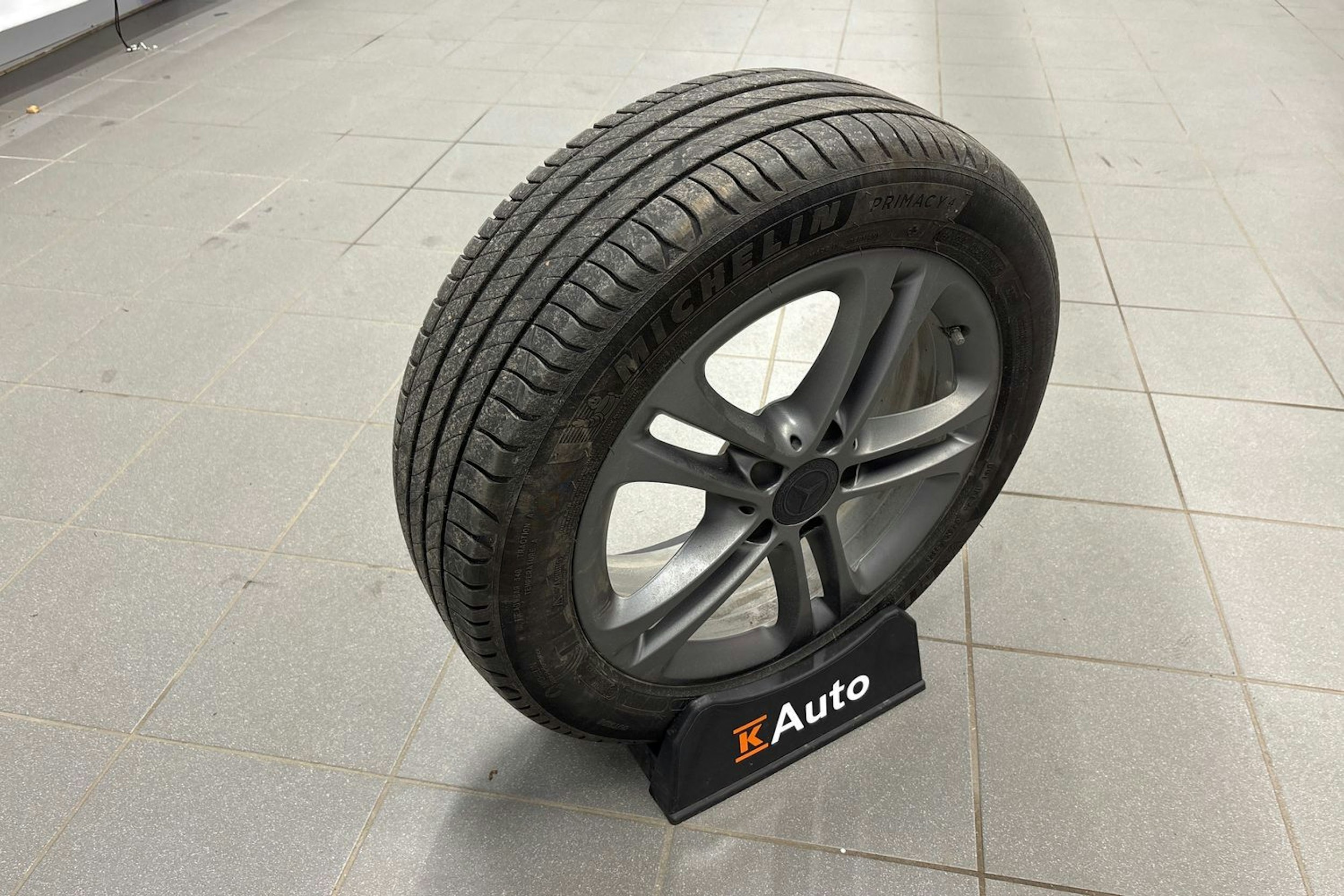 musta Mercedes-Benz A 2020 kuva 25.