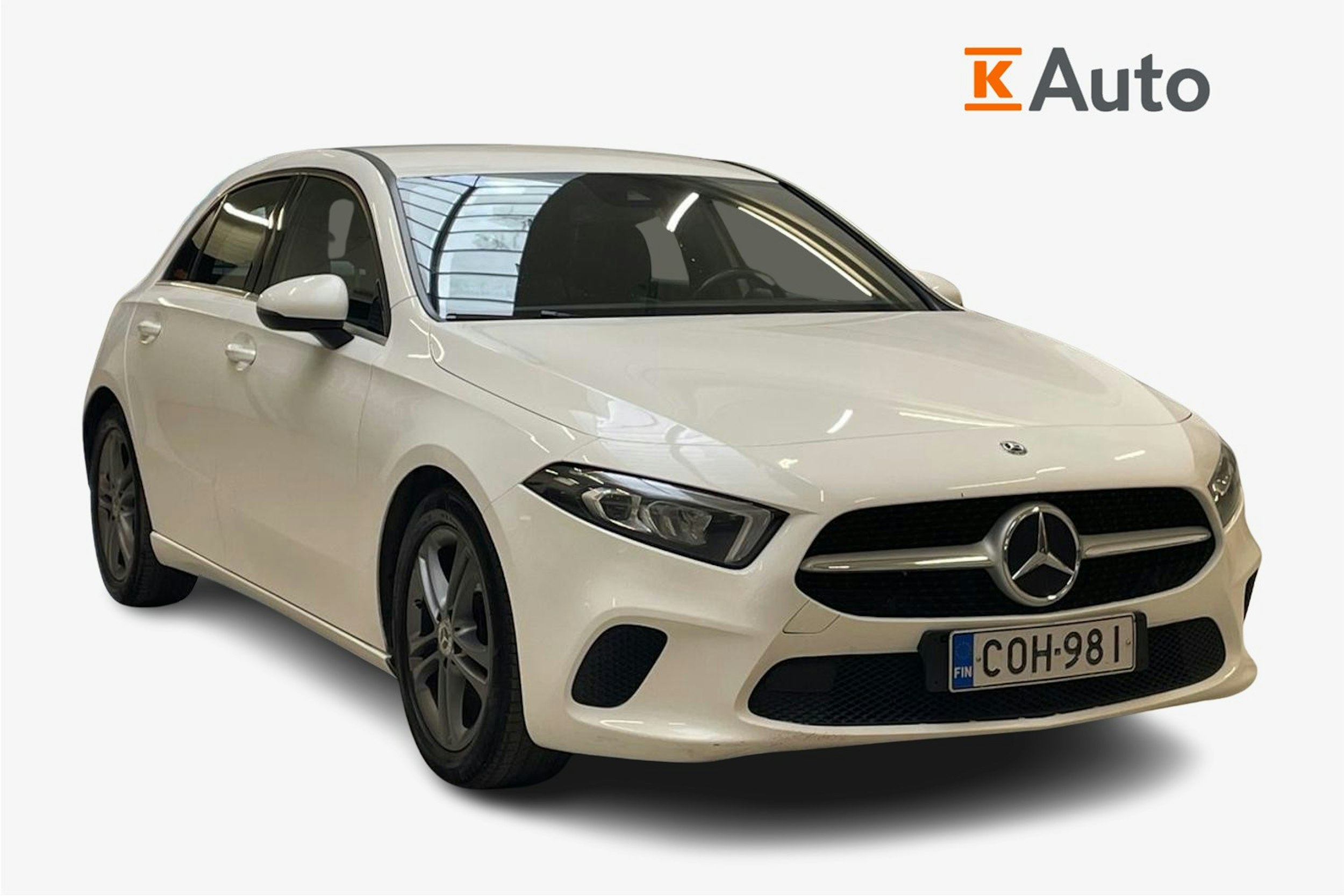 valkoinen Mercedes-Benz A 2020 kuva 1.