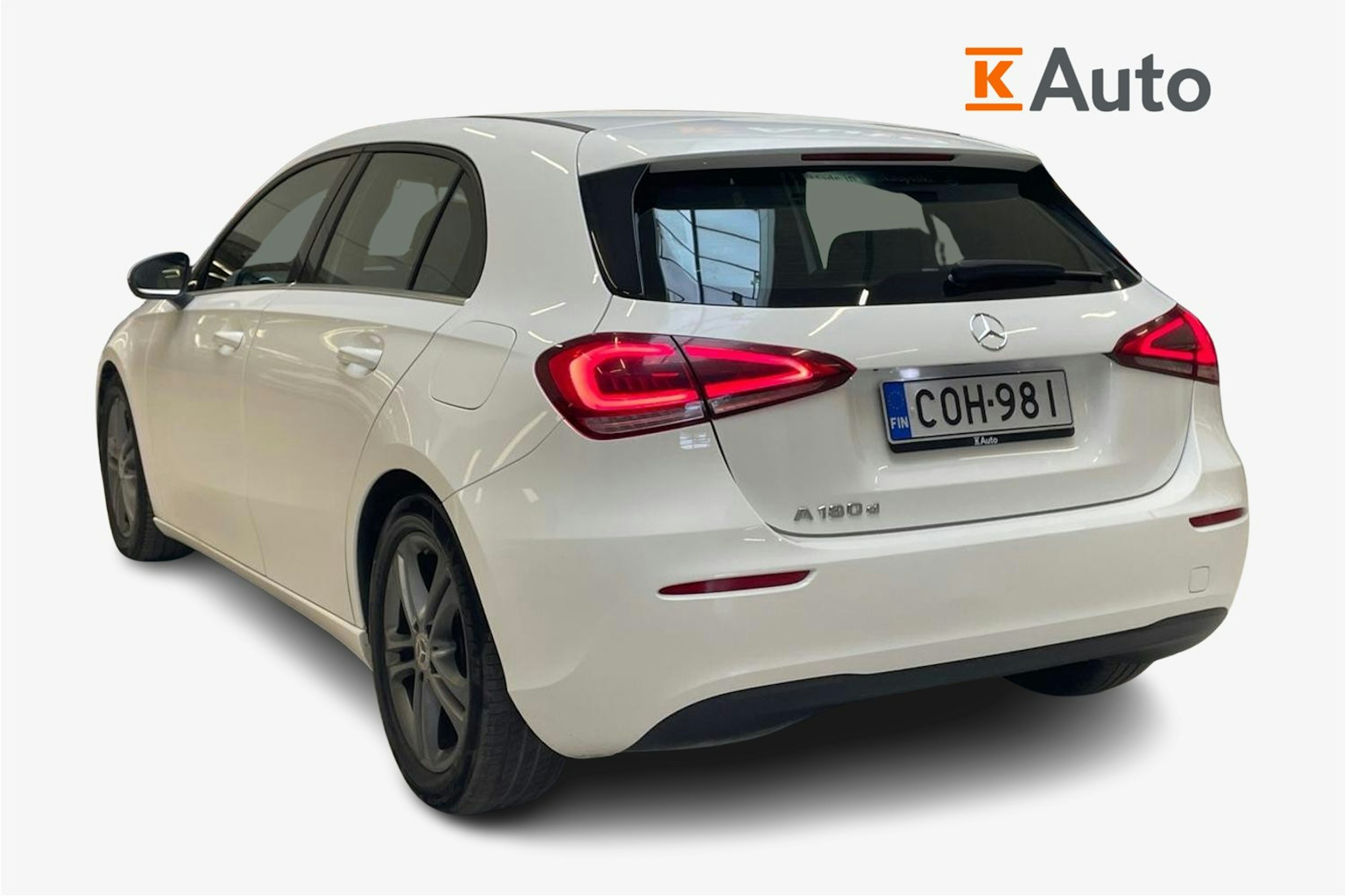 valkoinen Mercedes-Benz A 2020 kuva 2.