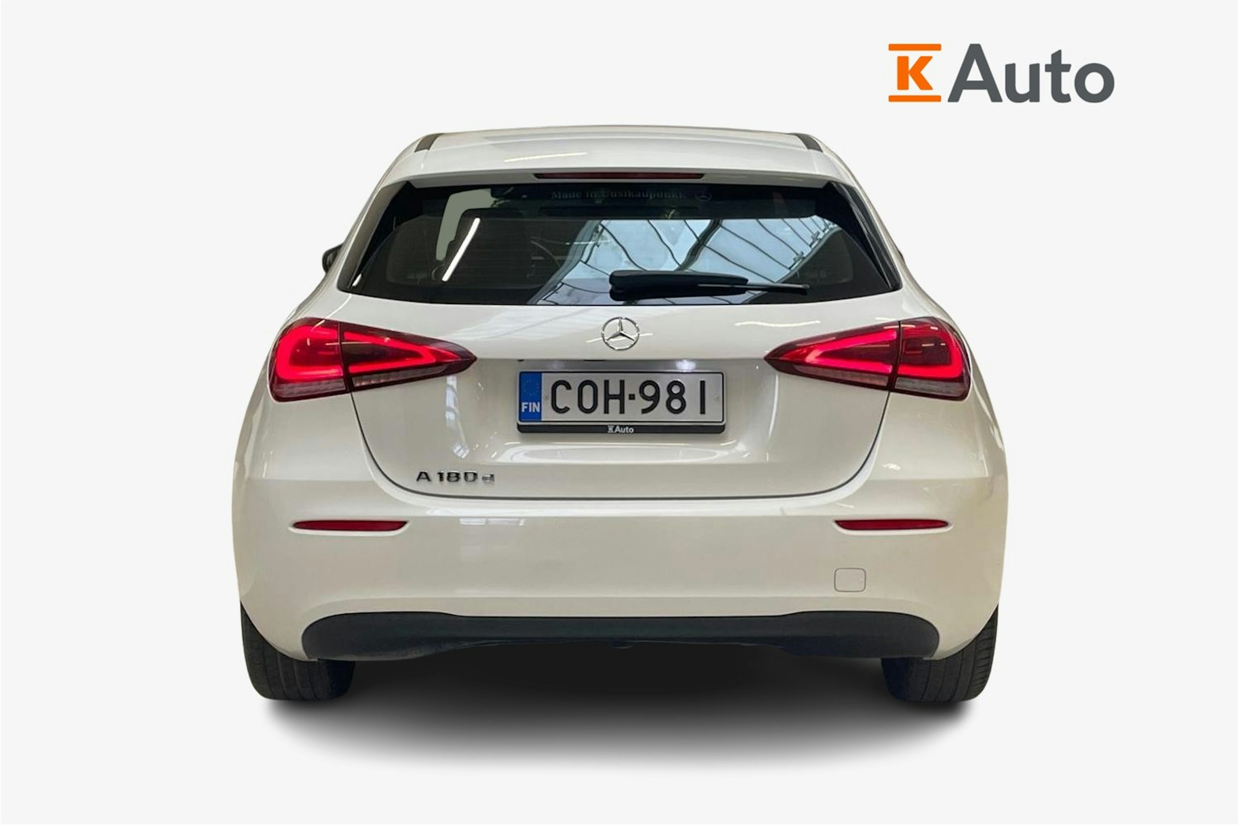 valkoinen Mercedes-Benz A 2020 kuva 3.