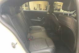 valkoinen Mercedes-Benz A 2020 kuva 13.