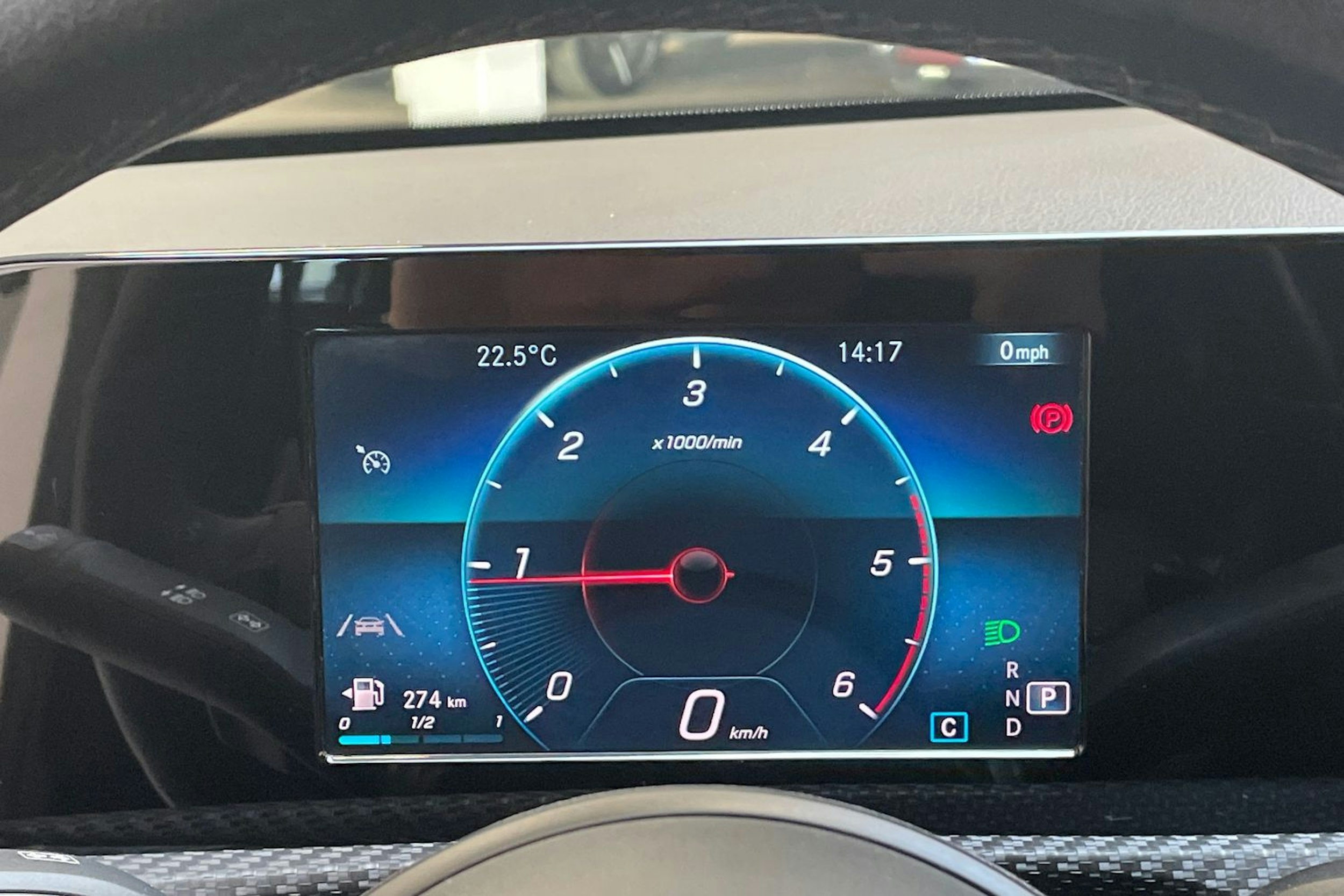 valkoinen Mercedes-Benz A 2020 kuva 15.