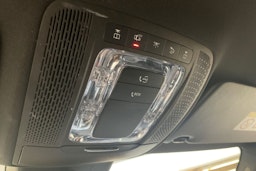valkoinen Mercedes-Benz A 2020 kuva 23.