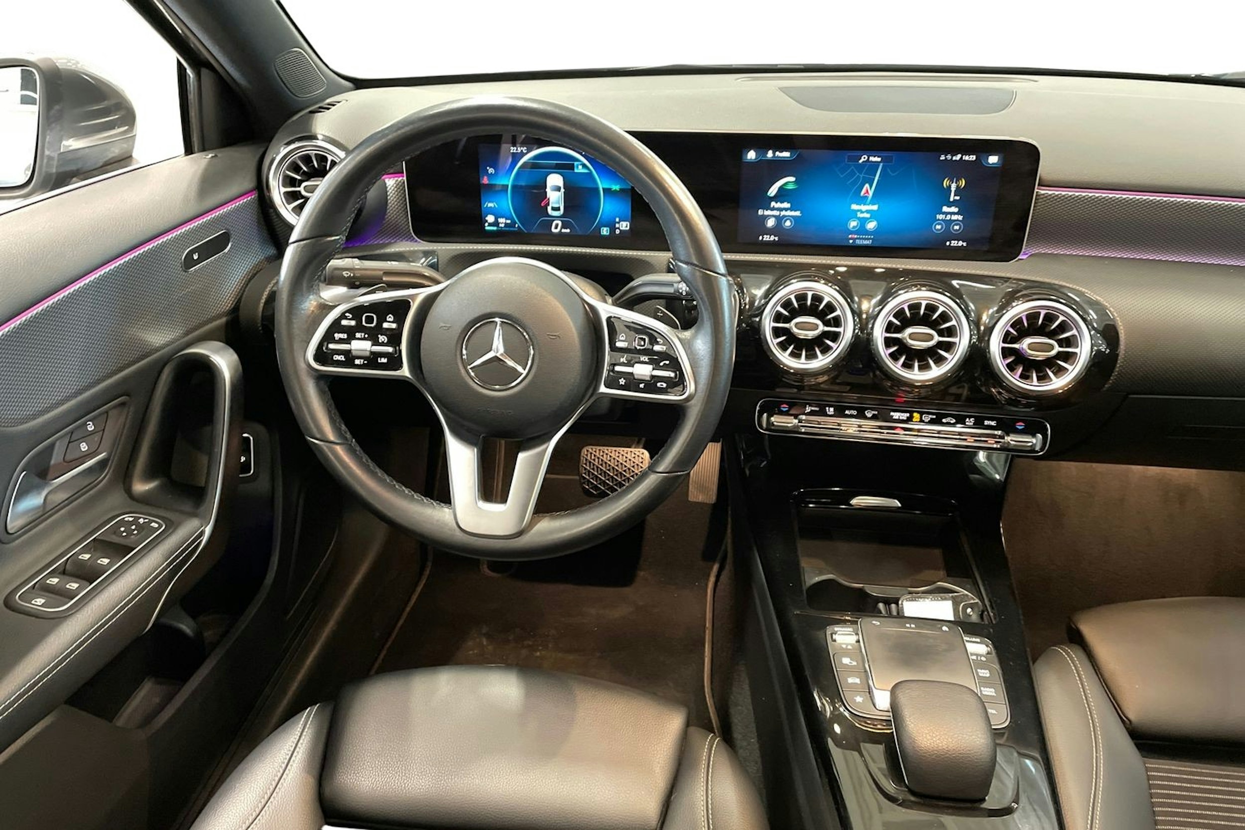 harmaa Mercedes-Benz A 2020 kuva 9.