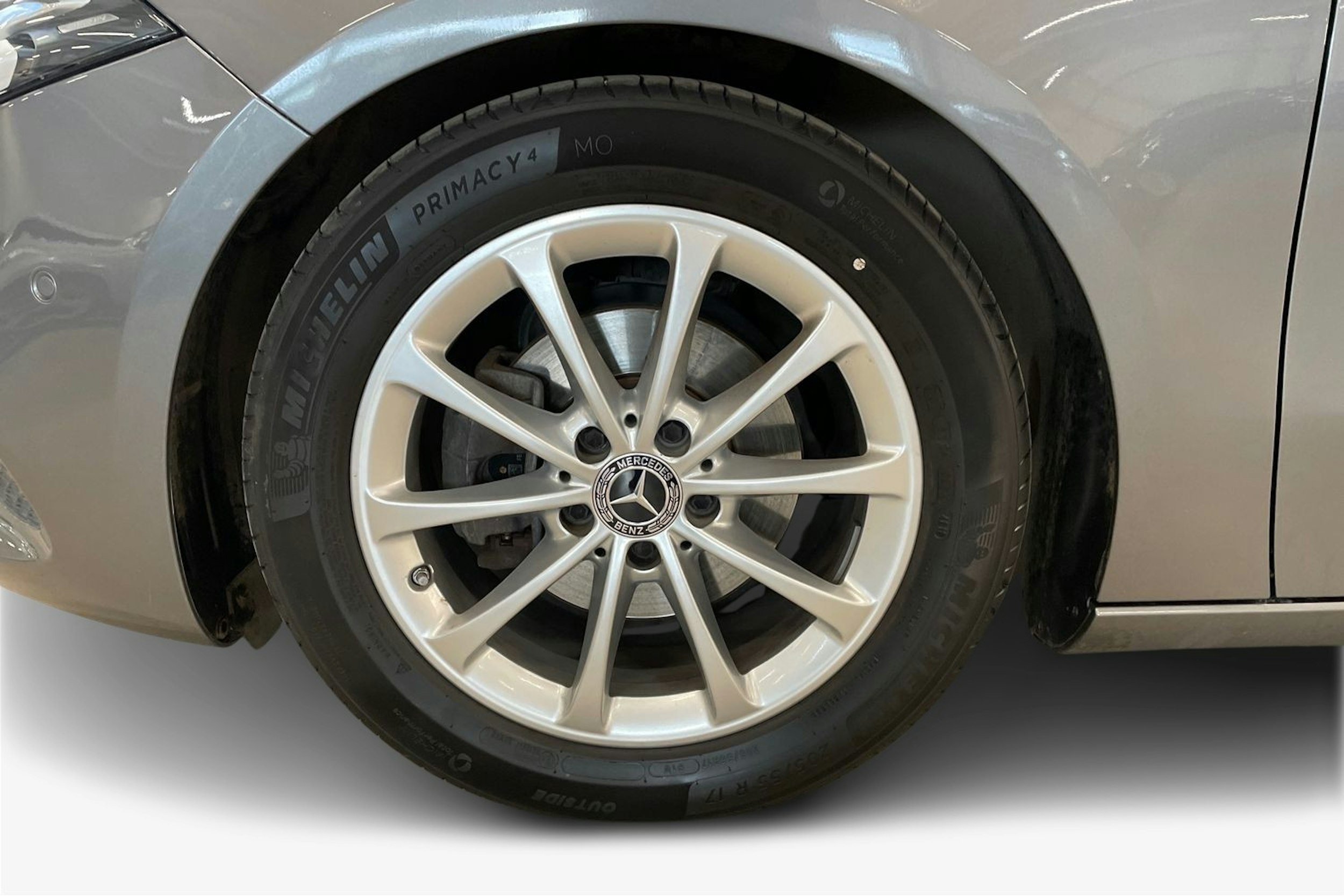harmaa Mercedes-Benz A 2020 kuva 11.