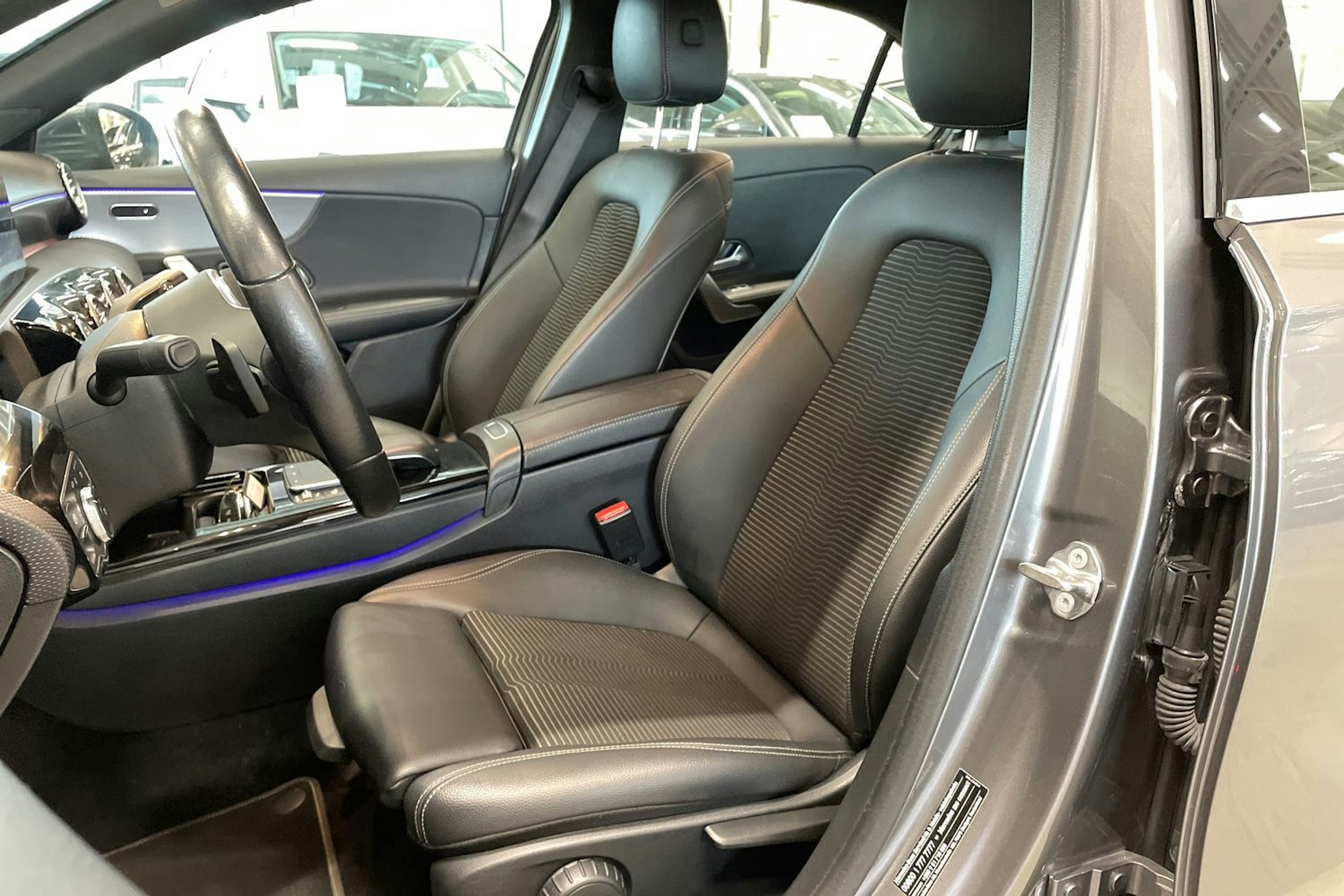 harmaa Mercedes-Benz A 2020 kuva 14.